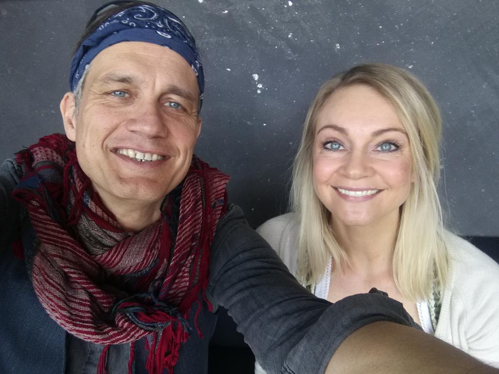 isa im talk mit schauspieler und yogi ralf bauer alpenresort schwarz